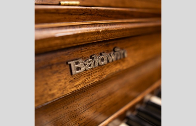 Baldwin Satin Mahogany Console Upright Piano, Used - All Inclusive Premium Package (SN:11103) - Image 6